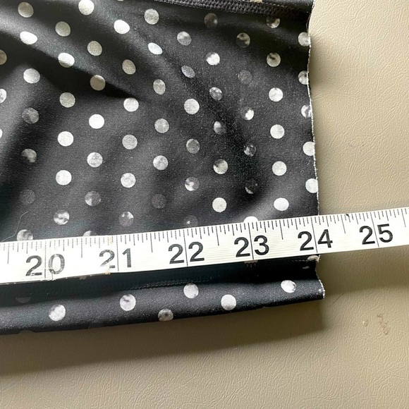 Athleta Crystal Chaturanga Reversible Leggings | Black or Polka-Dot - Picture 8 of 8